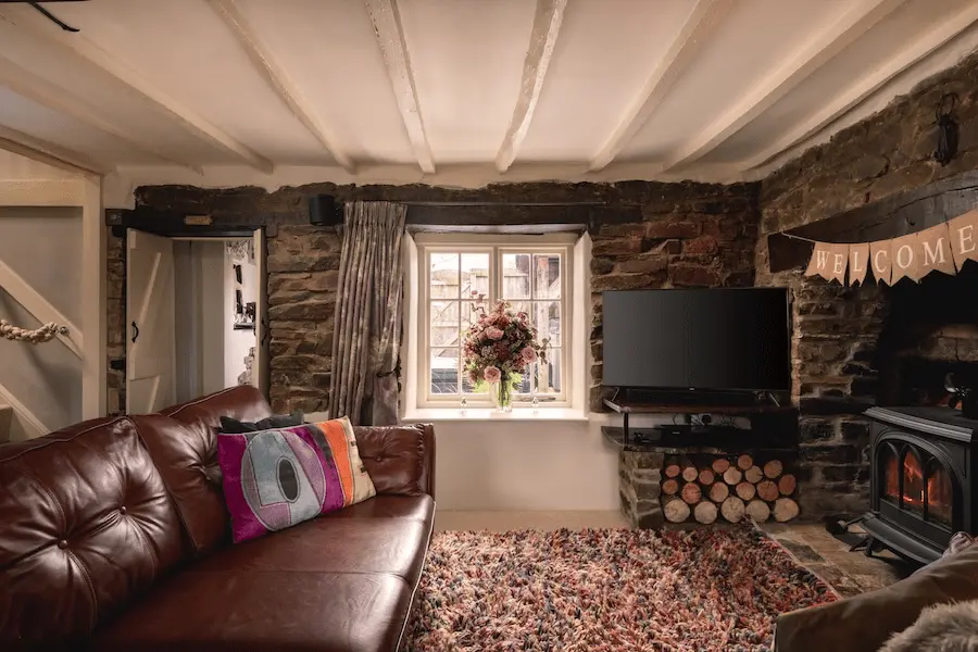 Rose Cottage lounge with log fire